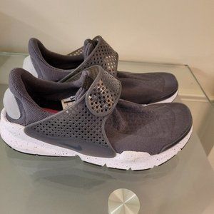 NIKE SOCK DART MEN SZ 8